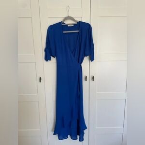 Elegant Blue Wrap Midi Dress